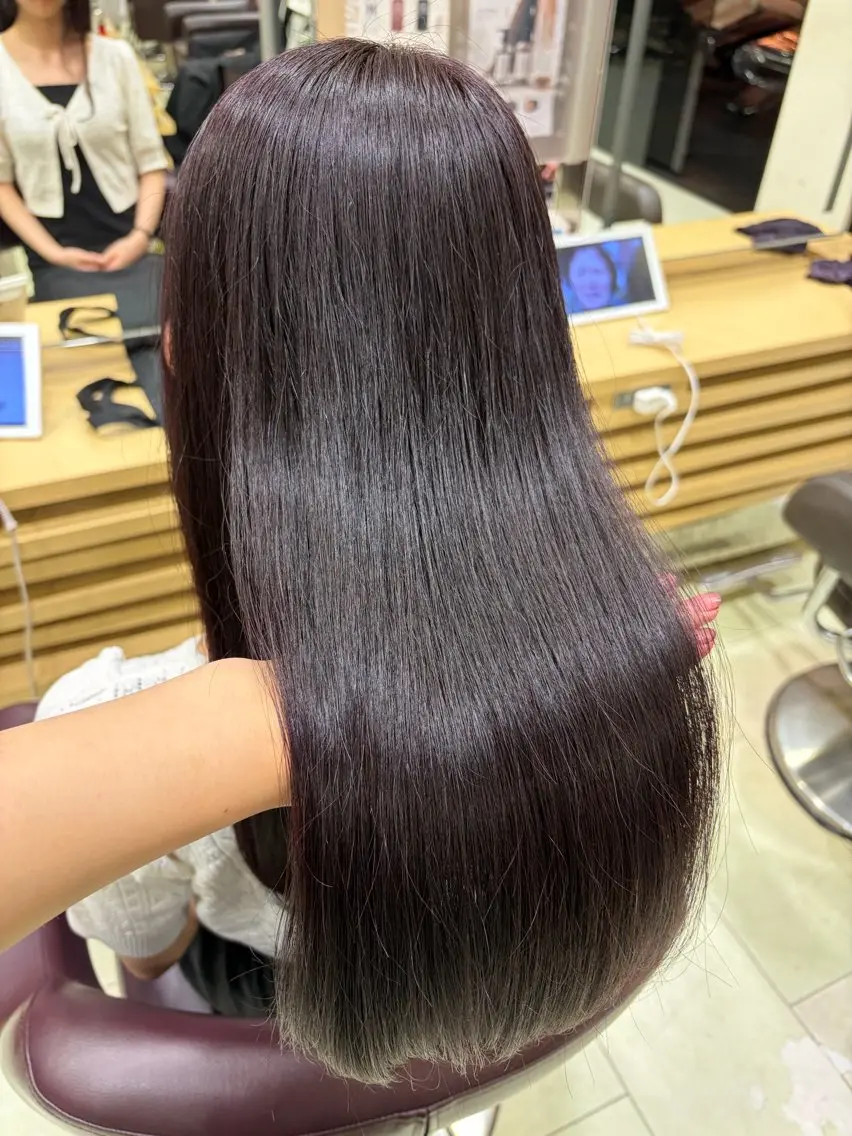 ロング 🖤KANON🖤 🫧透明感カラー🫧のヘアスタイル