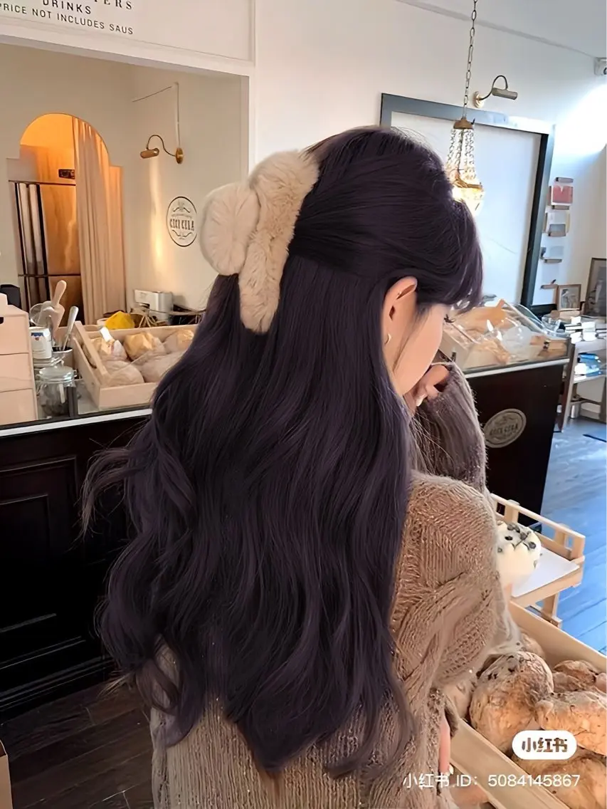 ロング カラー ラベンダー💜 グレージュ🩶のヘアスタイル