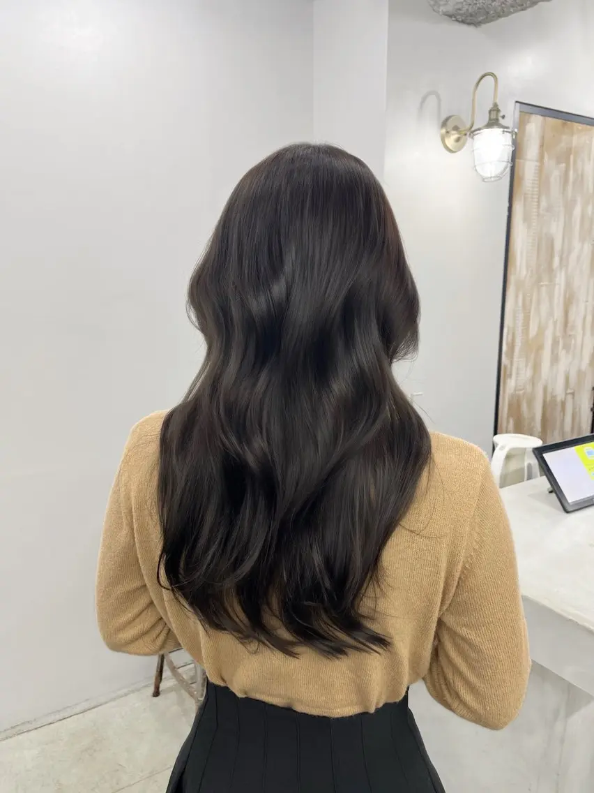 ロング カラー 透明感カラー グレージュ くびれヘア 韓国風ヘア くびれレイヤー カット ヘアカラー トリートメント ヘアセット 韓国ヘア🫧 KAZUTOのヘアスタイル