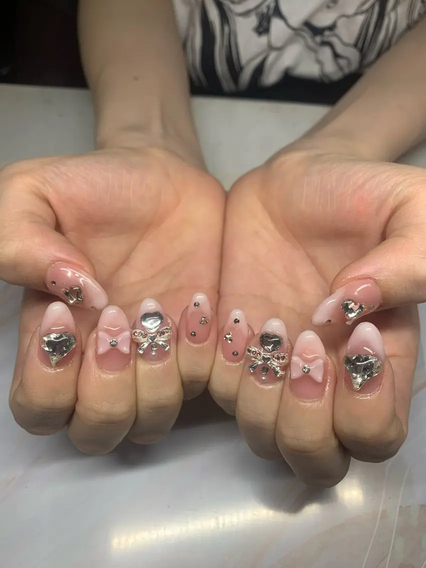 ネイル フレンチネイル ジェルネイル 韓国ネイル マグネットネイル マグネットフレンチ akina nailsのネイルデザイン