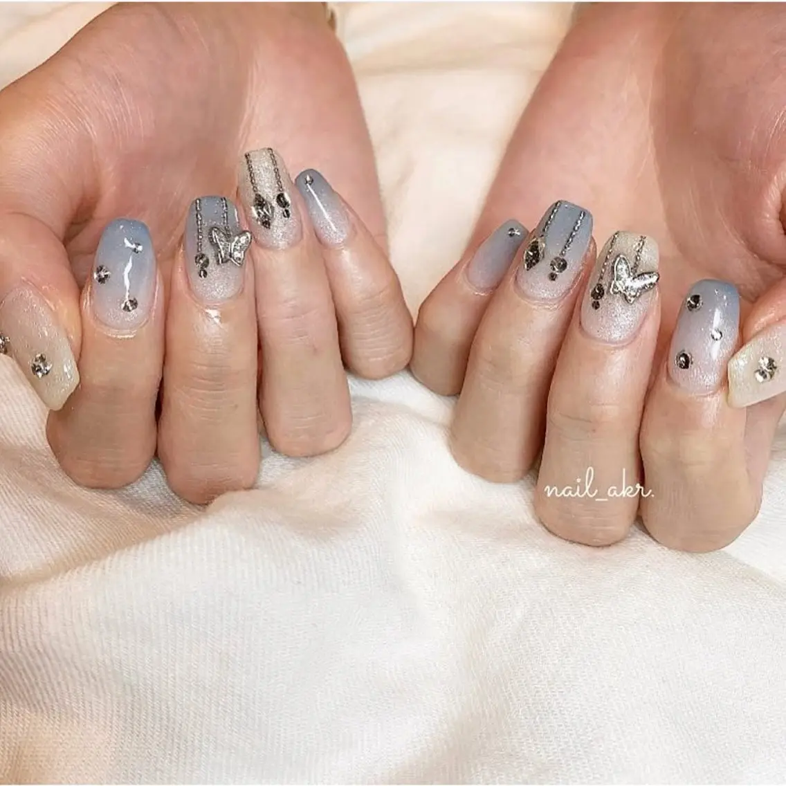 ネイル キラキラネイル nailAVANCE akariのネイルデザイン