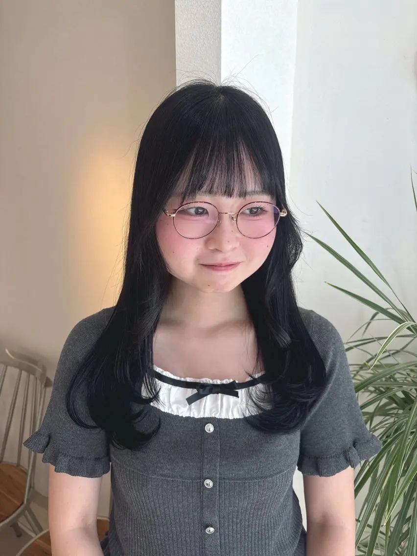ロング カラー 黒髪 ブリーチ ブルーカラー ブルーブラック ブリーチなしカラー ヘアカラー トリートメント Rena/レイヤー/ ピンク/透明感のヘアスタイル