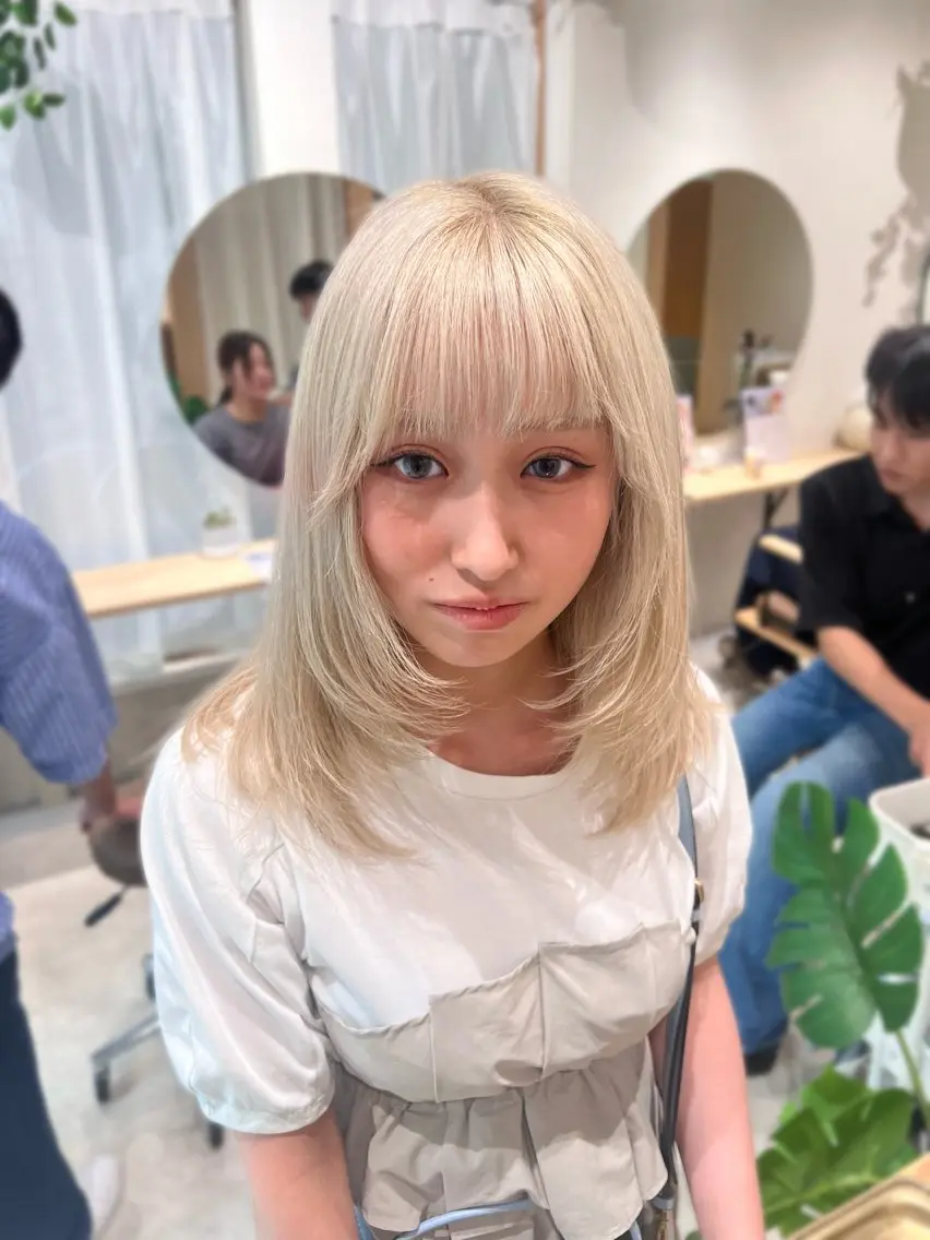 ミディアム 伸ばしかけ レイヤーカット Day .1のヘアスタイル