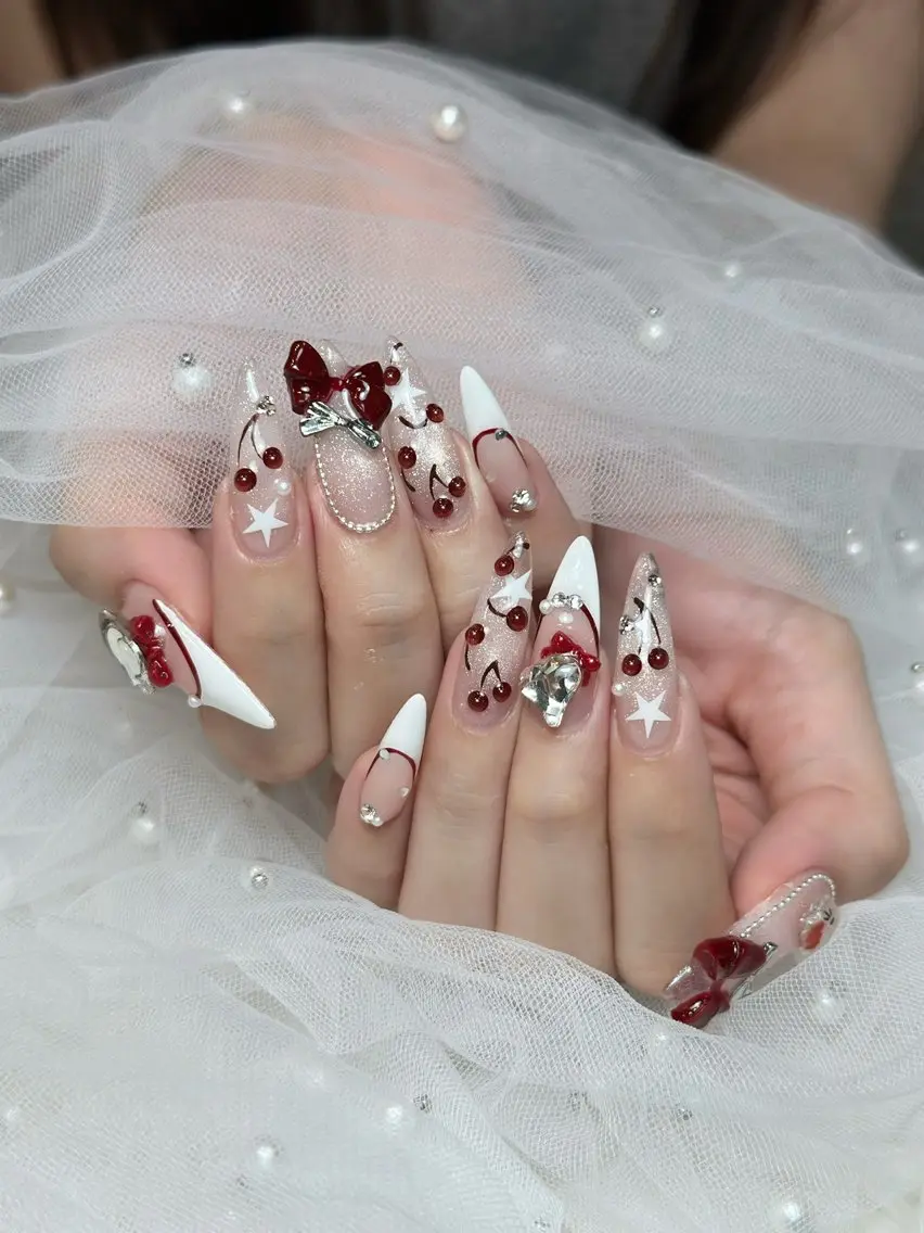 ネイル チークネイル ドット フレンチネイル グラデーション ハート ハンドネイル Julli NailStudioのネイルデザイン