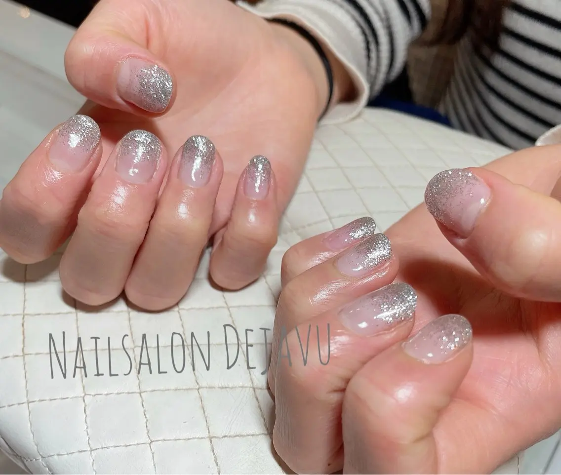 ネイル アートネイル ラメ(グリッター) ラメグラデーション 春ネイル ハンドネイル Nail salon Dejavu 🌿のネイルデザイン
