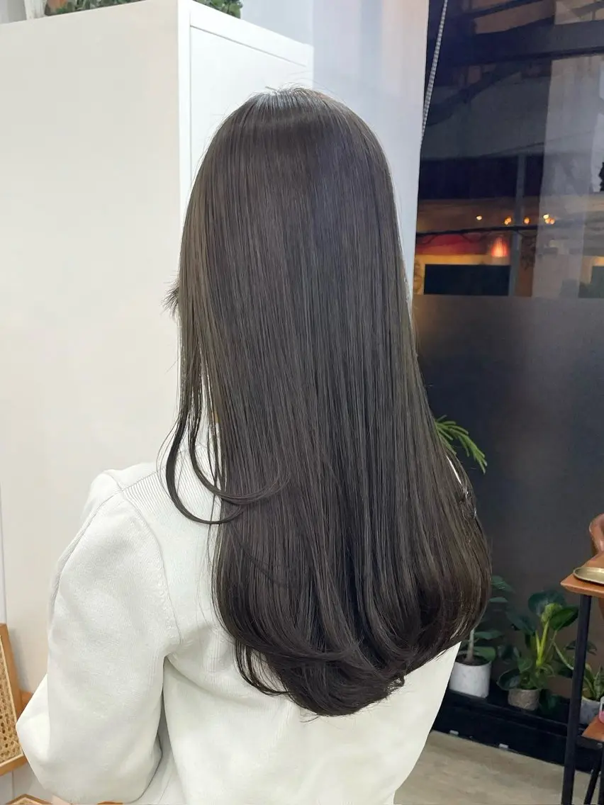 ロング カラー ブリーチ 透明感カラー ダブルカラー グレージュ ブリーチなしカラー ヘアカラー トリートメント ✨髪質改善✨原宿 えのもと　はなのヘアスタイル
