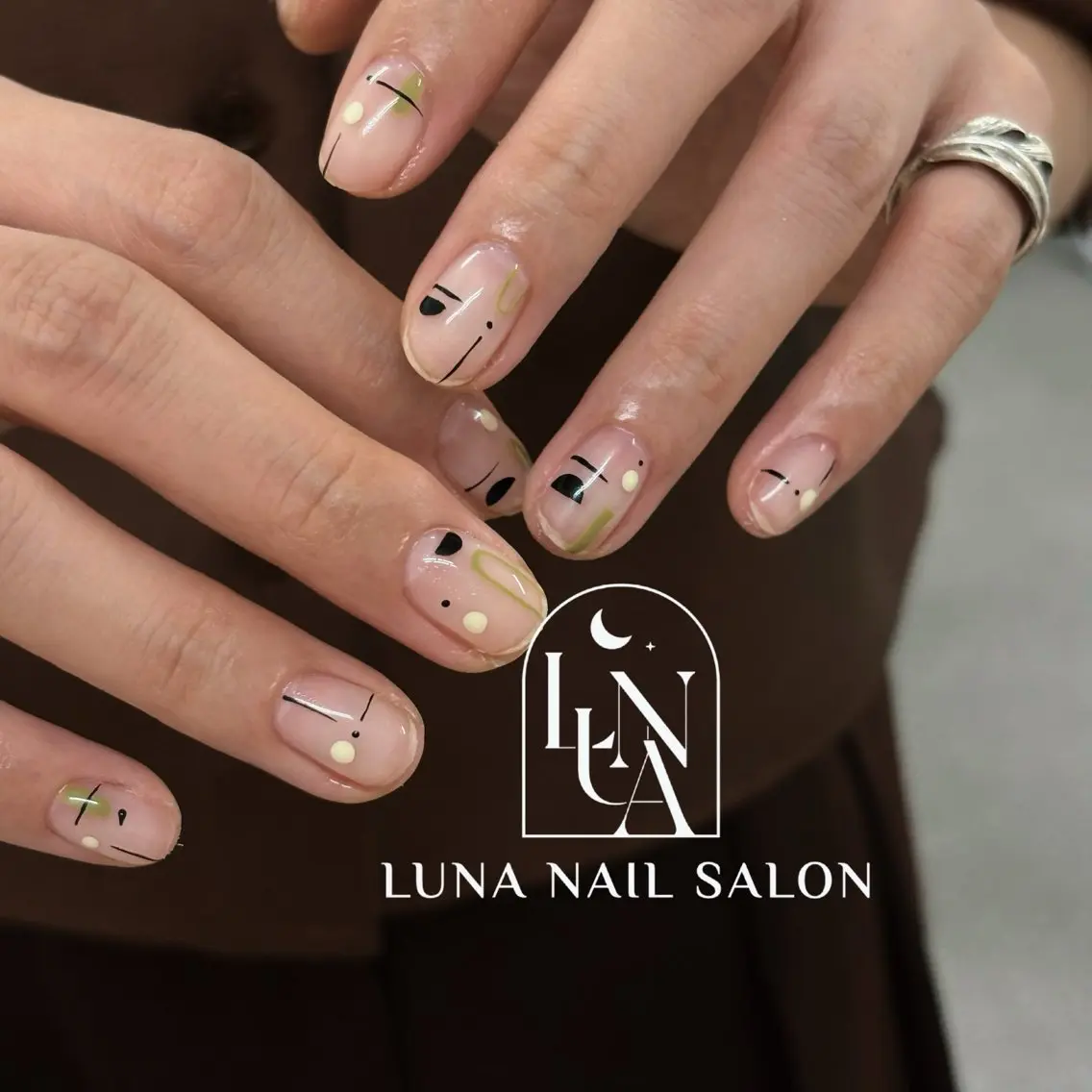 ネイル ハンドネイル フットネイル ハンドケア LUNA Nail salon💕のネイルデザイン