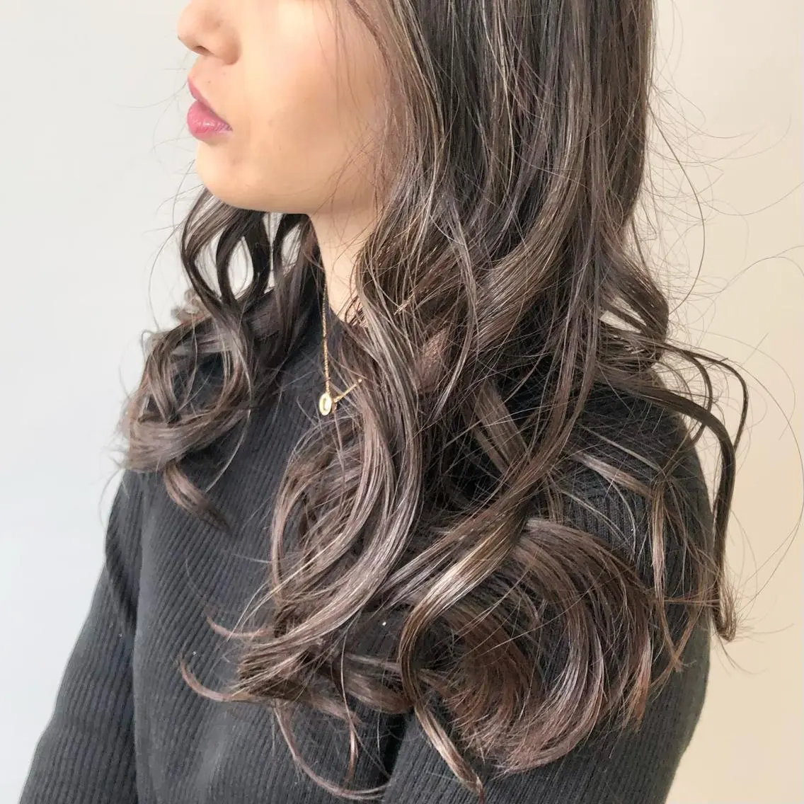 ロング カラー ハイライトカラー ハイライト 石井 良典のヘアスタイル