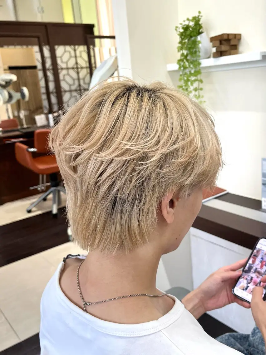 ショート カラー メンズ メンズハイトーン マッシュウルフ マッシュ メンズウルフカット ハイトーンカラー 🧊メンズ特化🧊 高木航希のヘアスタイル