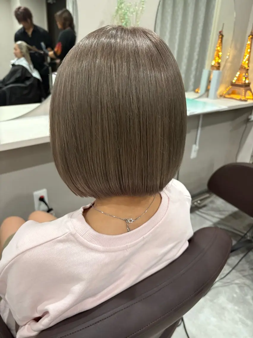 ショート ヘアカラー mimiiy fukaのヘアスタイル