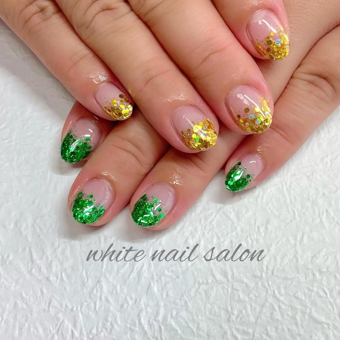 ネイル ジェルネイル グラデーション ハードジェル ラメ(グリッター) ラメグラデーション white nail salonのネイルデザイン