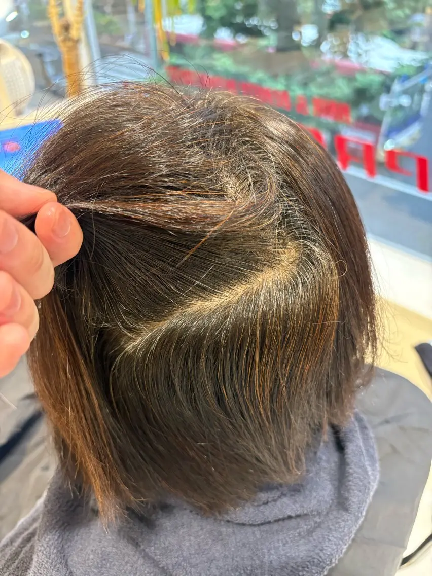 ショート カラー 羽山 宇宙のヘアスタイル