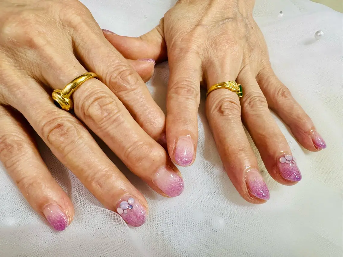 ネイル パープル ハンドネイル 🌿Nnail🌿 プライベートサロンのネイルデザイン