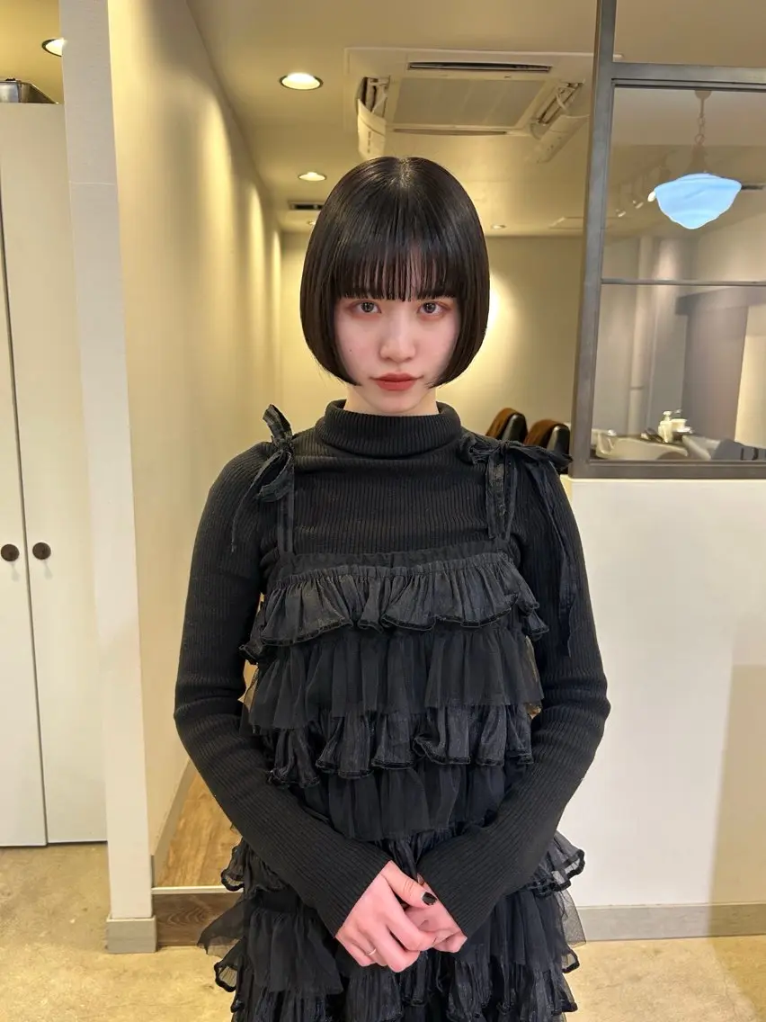 ショート ボブ 透明感カラー レイヤーカット りなのヘアスタイル