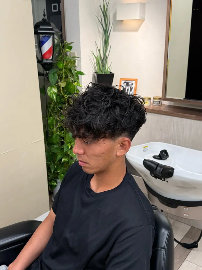 ショート メンズ メンズパーマ 刈り上げ カット ヘアセット フルハタヒロト 六本木理容師のヘアスタイル