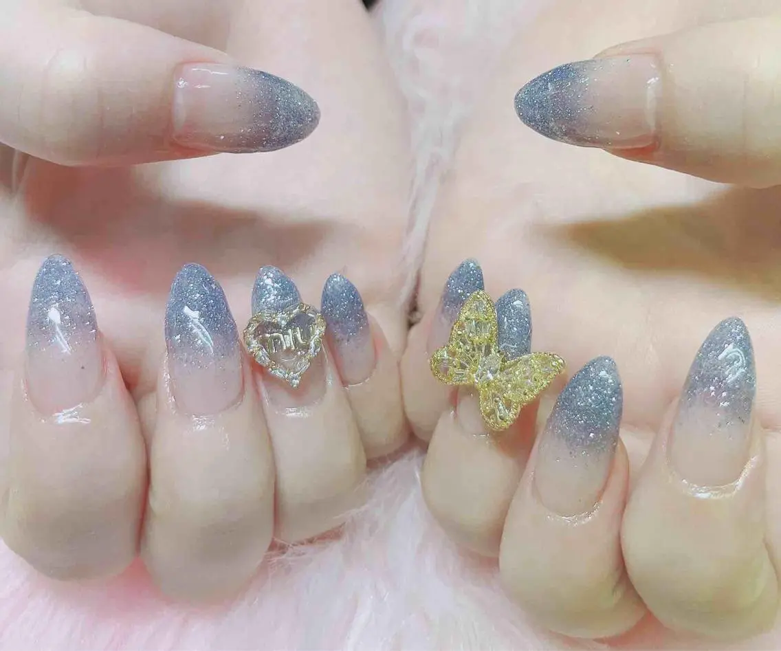 ネイル MoonNail ユリ🌸のネイルデザイン
