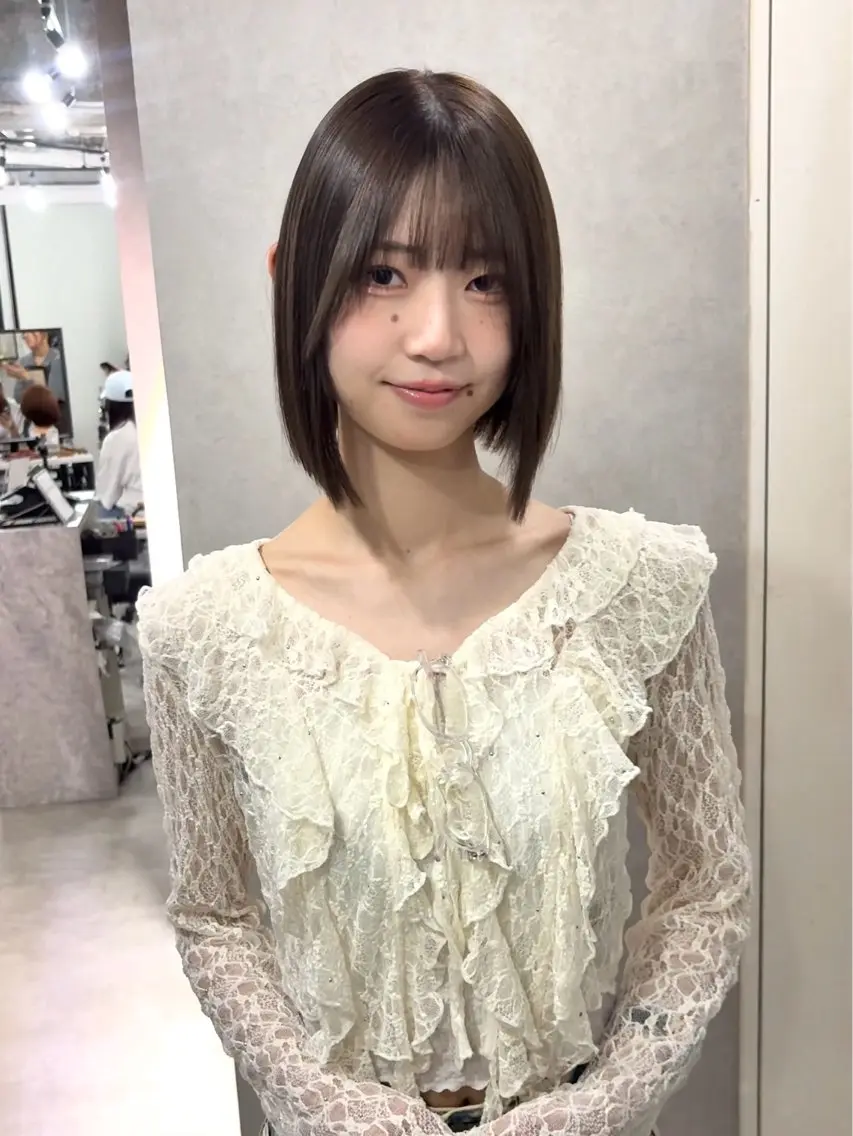 ショート カラー パーマ 縮毛矯正 カット 縮毛矯正 トリートメント 盛れる顔まわり✨🎀 レイヤー別所好葉のヘアスタイル