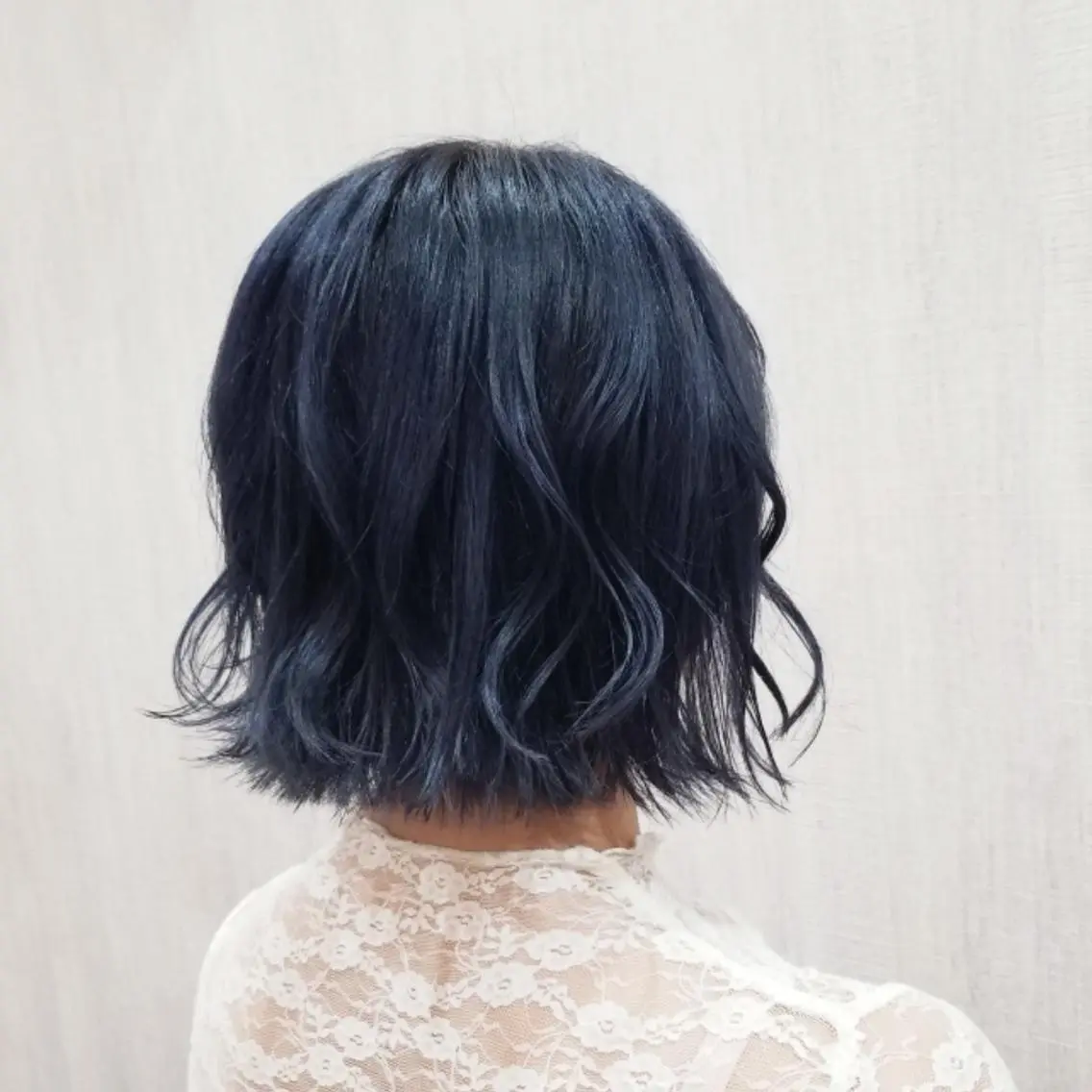 ショート カラー アッシュ バイオレットカラー カット ヘアカラー レイヤー×艶髪特化 代表 西村功平のヘアスタイル