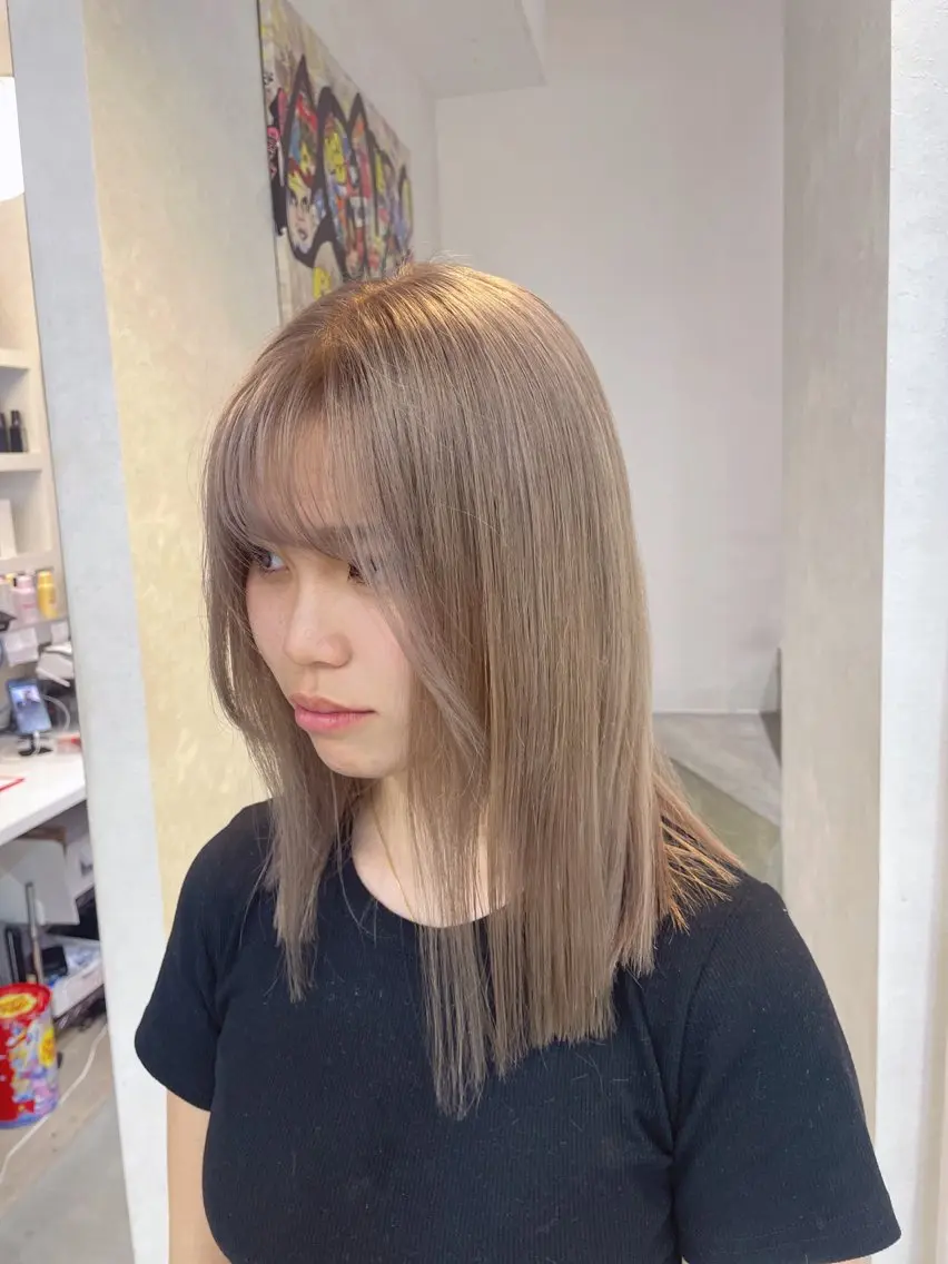 カラー ベージュカラー ミルクティーベージュ Mii. 内田萌々のヘアスタイル
