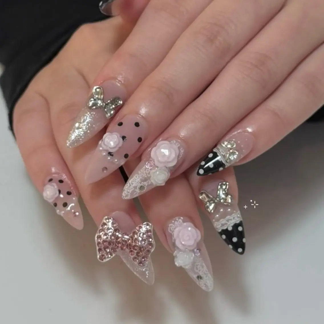 ネイル ハンドネイル LANA NAILのネイルデザイン