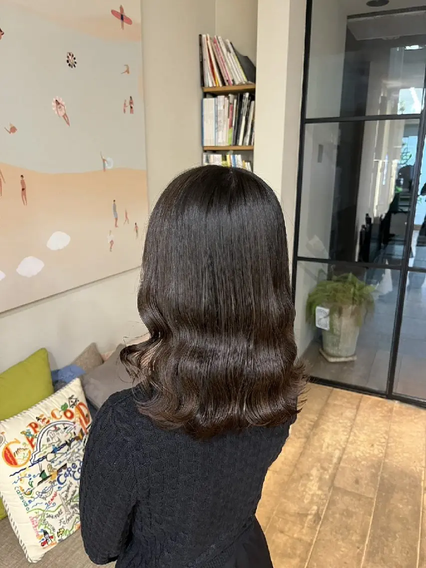 カラー 井口 葉月樹のヘアスタイル
