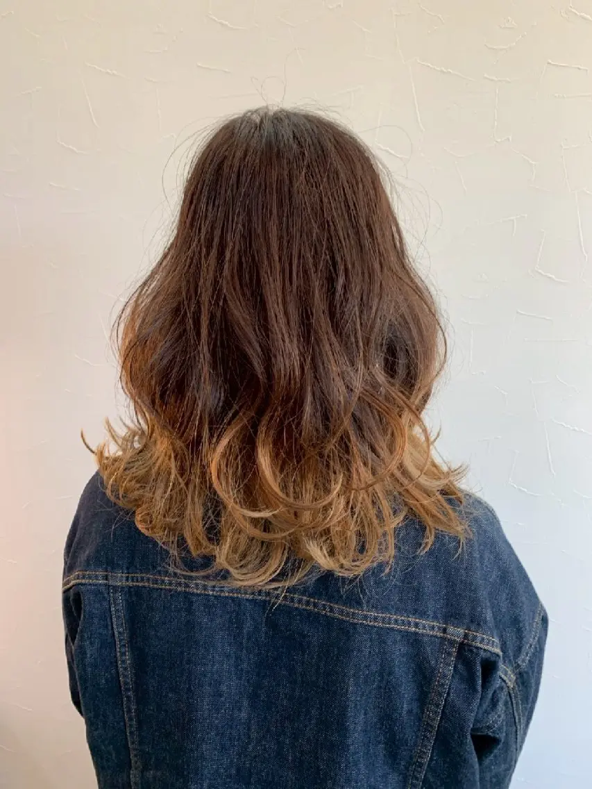 セミロング カラー 古橋 瑞希のヘアスタイル