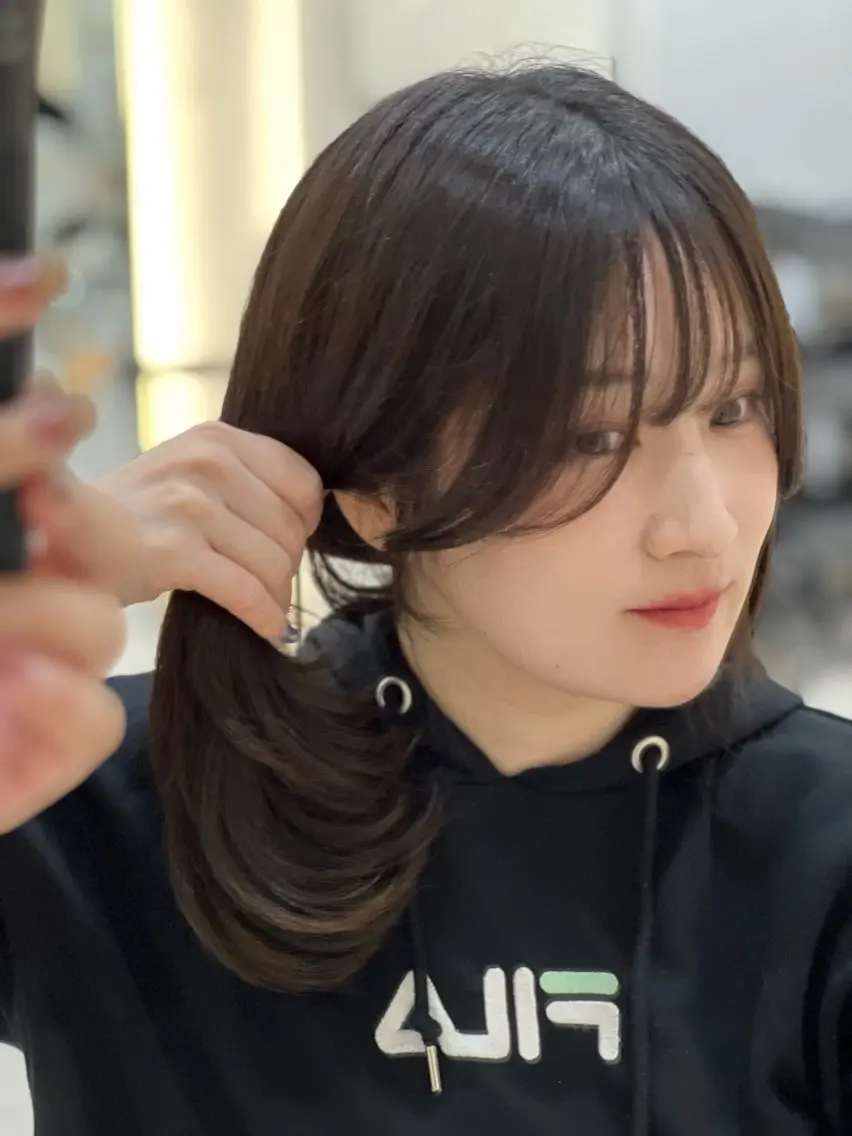 セミロング Zina aimiのヘアスタイル
