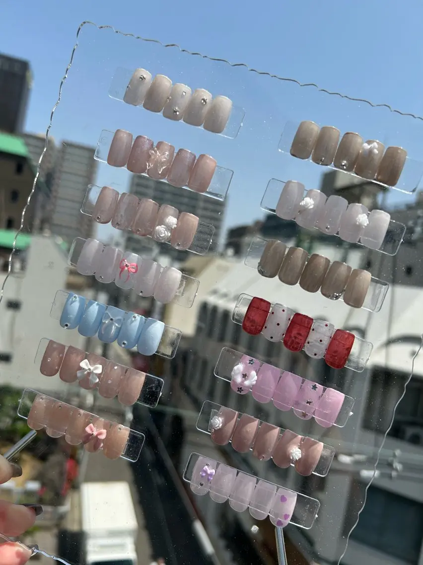 ネイル シンプルネイル 【UNE.】 長さだしフィルインのネイルデザイン