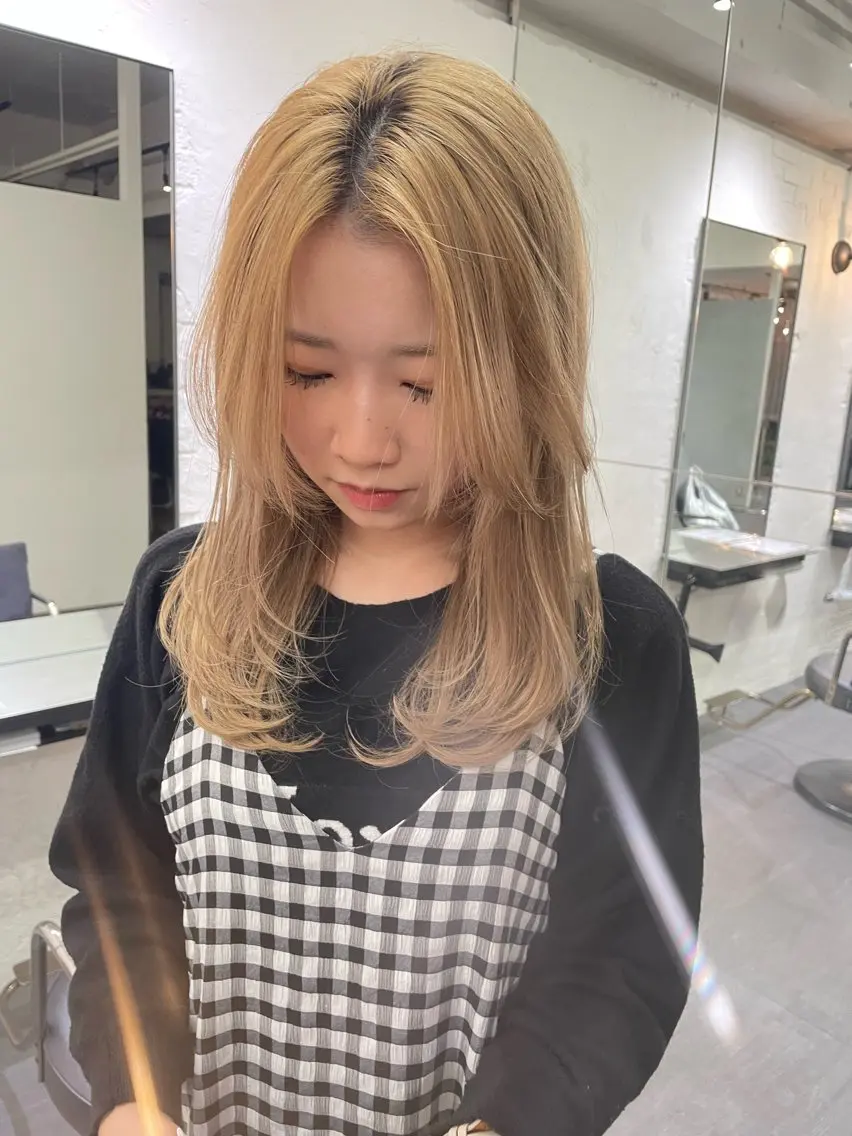 セミロング カット ヘアカラー トリートメント 赤み無し柔らかカラー 【梅田】madokaのヘアスタイル