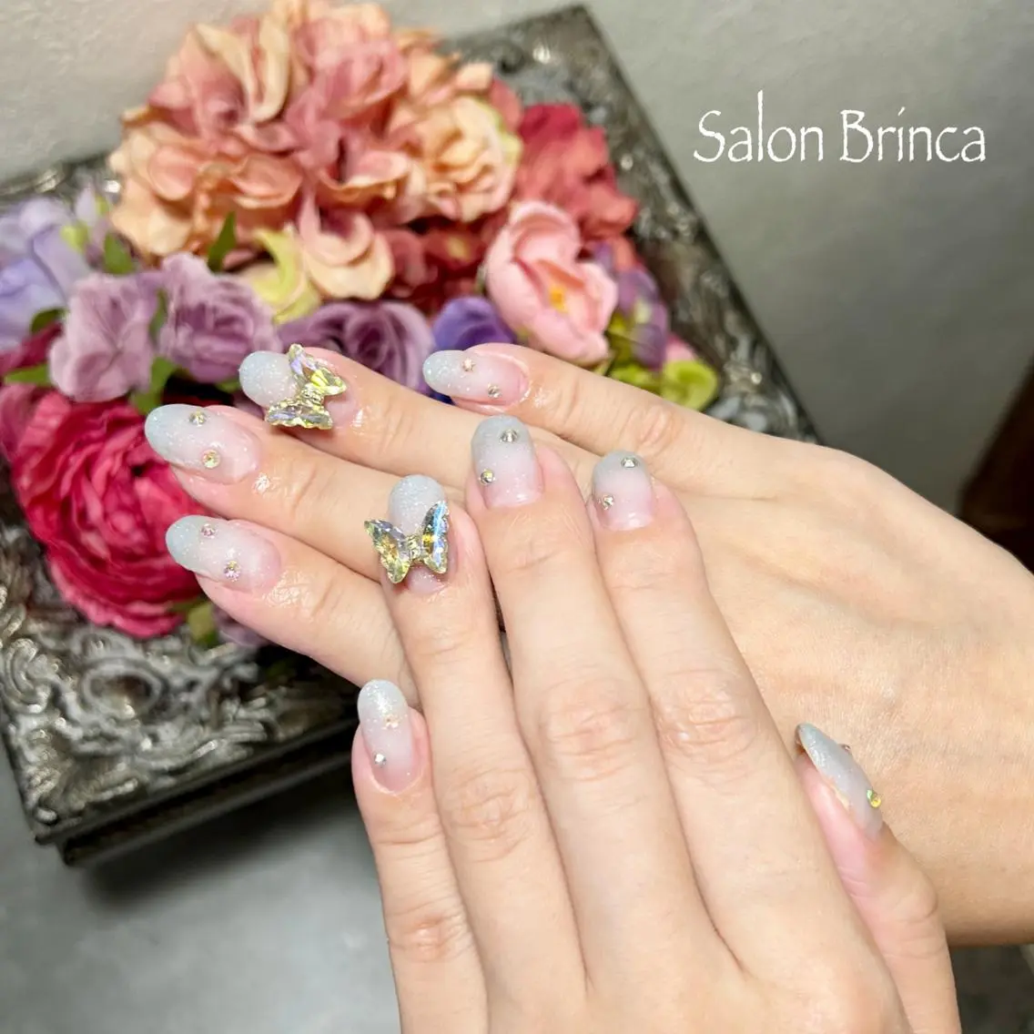 ネイル グラデーション キラキラネイル 持ち込み ストーンネイル Salon Brinca 中村のネイルデザイン