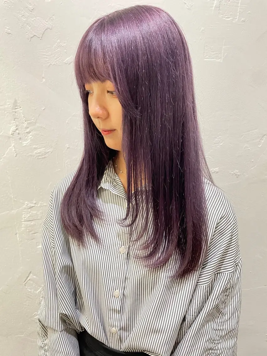 セミロング アッシュ ヘアカラー 推しカラー オタク美容師 山本のヘアスタイル