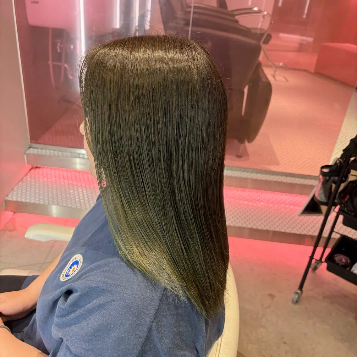 ミディアム カラー オリーブカラー ヘアカラー 今出 祐樹のヘアスタイル