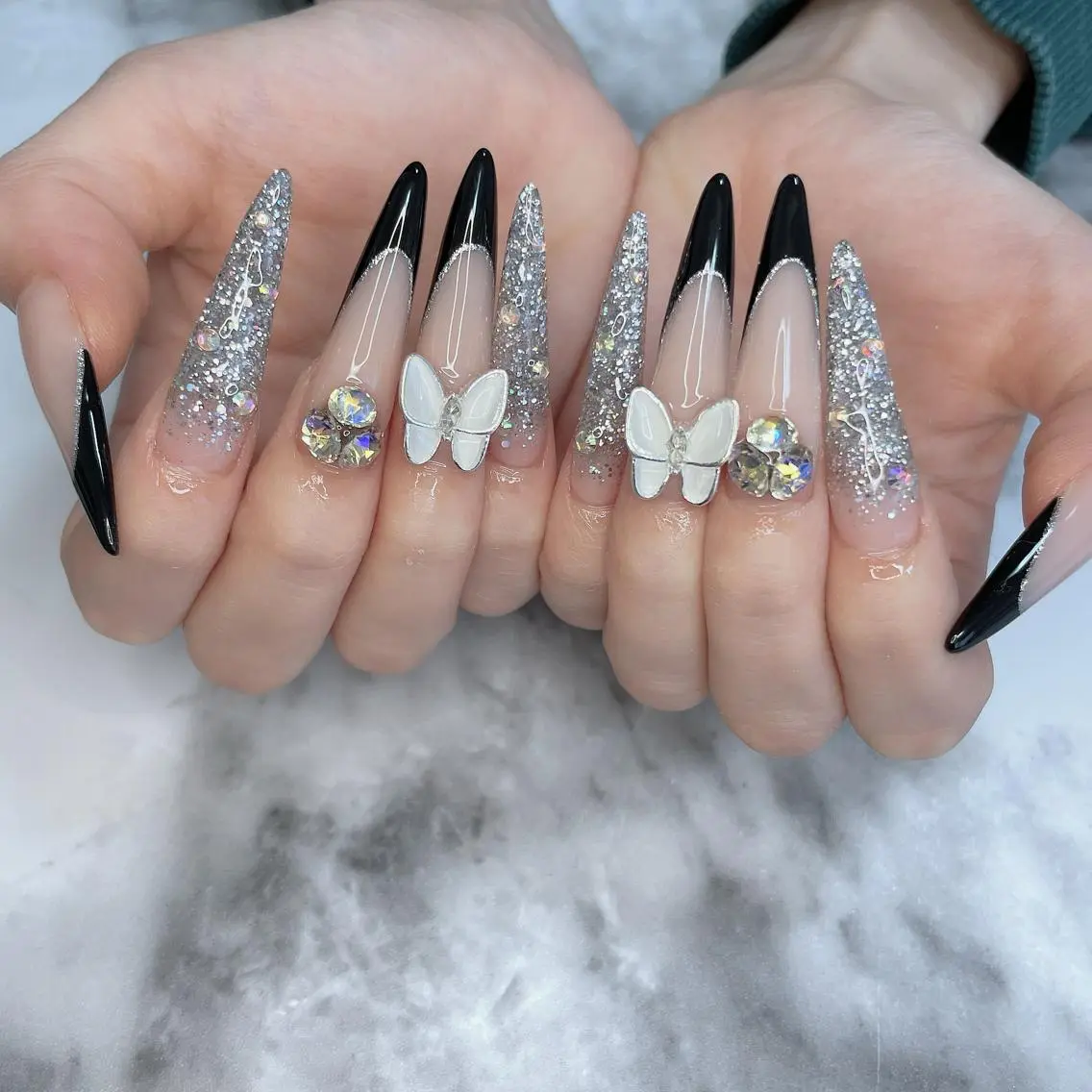 ネイル ロングネイル ハンドネイル Kayo 💅のネイルデザイン
