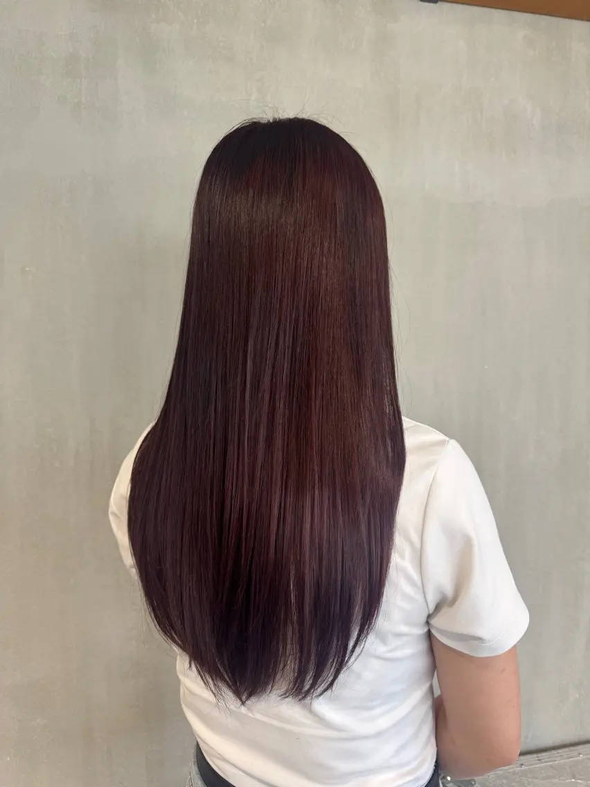 カラー 岡田 渚のヘアスタイル