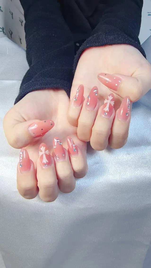 ネイル オーロラネイル チークネイル 長さ出し フットネイル フレンチネイル ハンドネイル Miss Nailのネイルデザイン