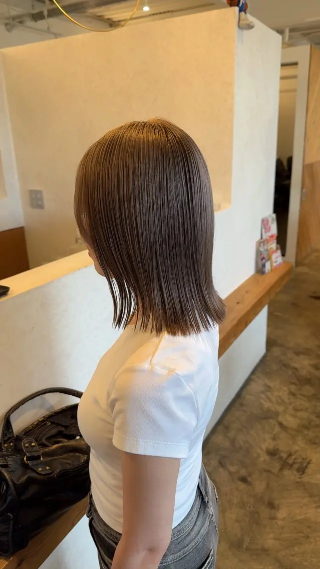 ミディアム カラー グレージュ ミルクティーグレージュ カット ヘアカラー ハイトーンカラー特化 🥀KAITO🥀のヘアスタイル