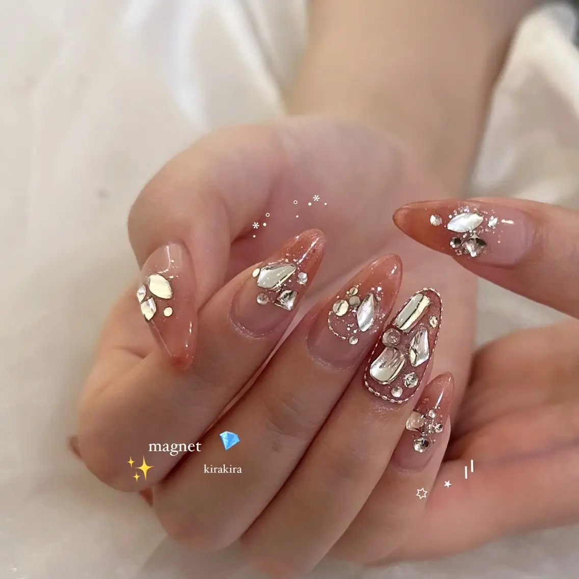 ネイル ハンドネイル sara : salon ELVIのネイルデザイン