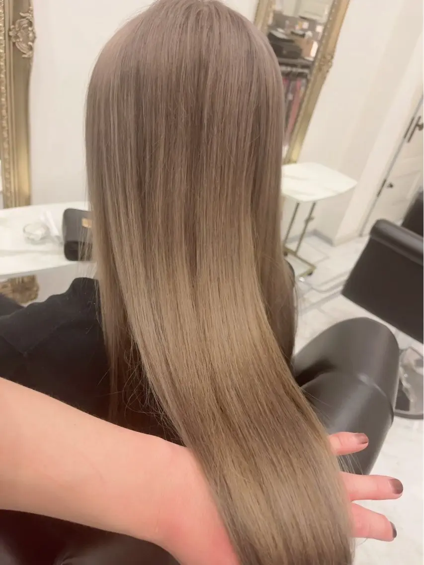 ロング カット ヘアカラー トリートメント 💎JADE GRACE💎のヘアスタイル