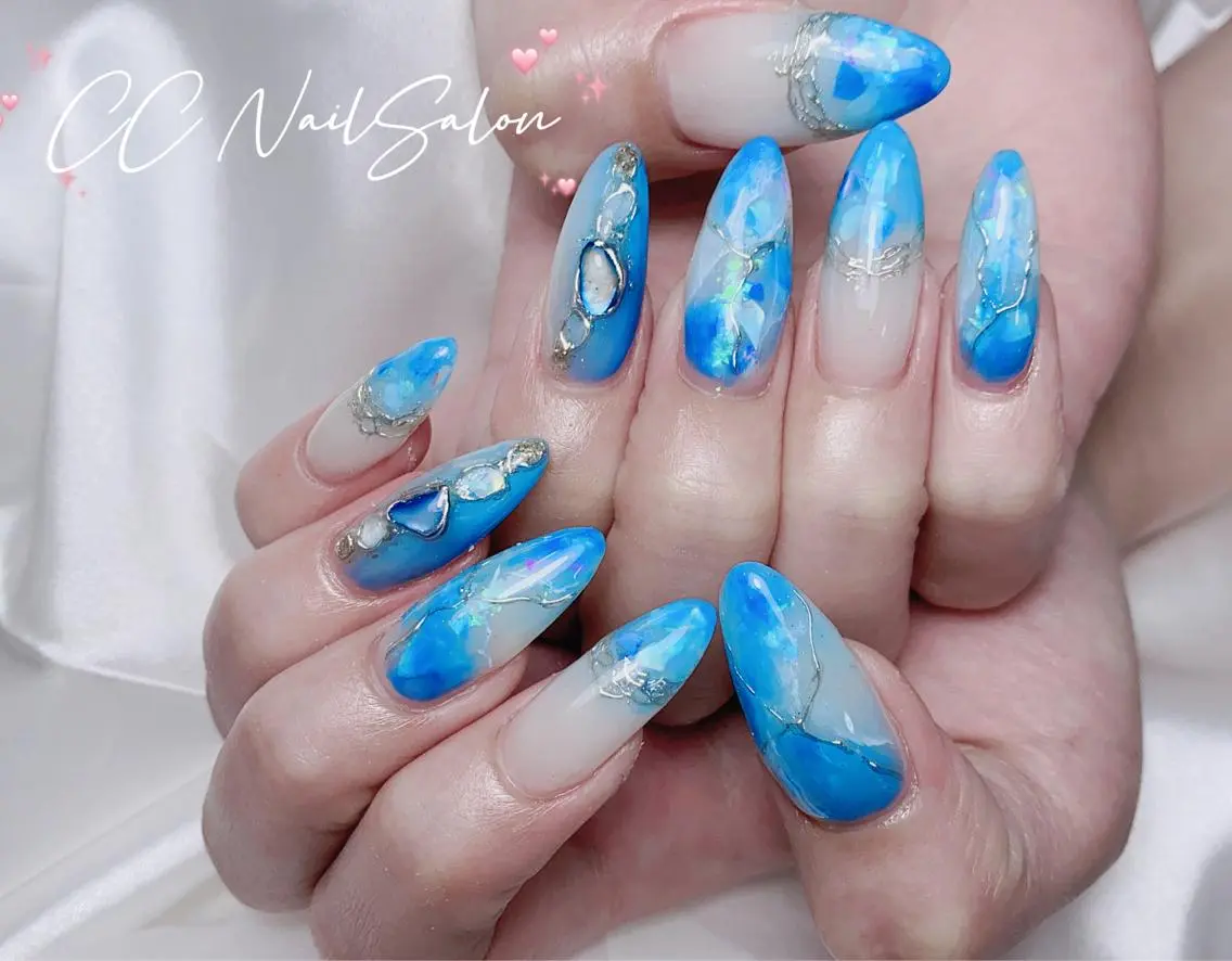 ネイル C ✨Mのネイルデザイン