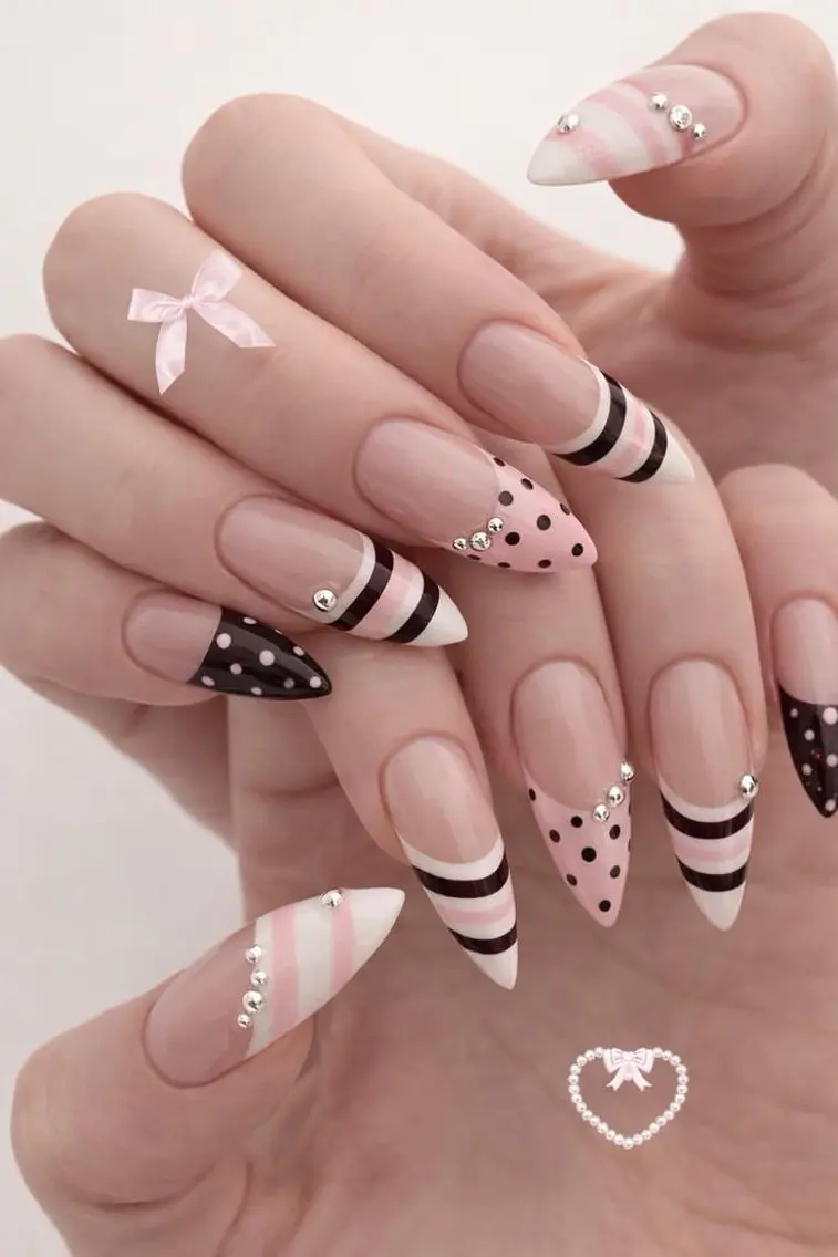 ネイル キラキラネイル 韓国ネイル ロングネイル シンプルネイル ワンホンネイル ハンドネイル ハンドケア Rina Nail.Novaのネイルデザイン