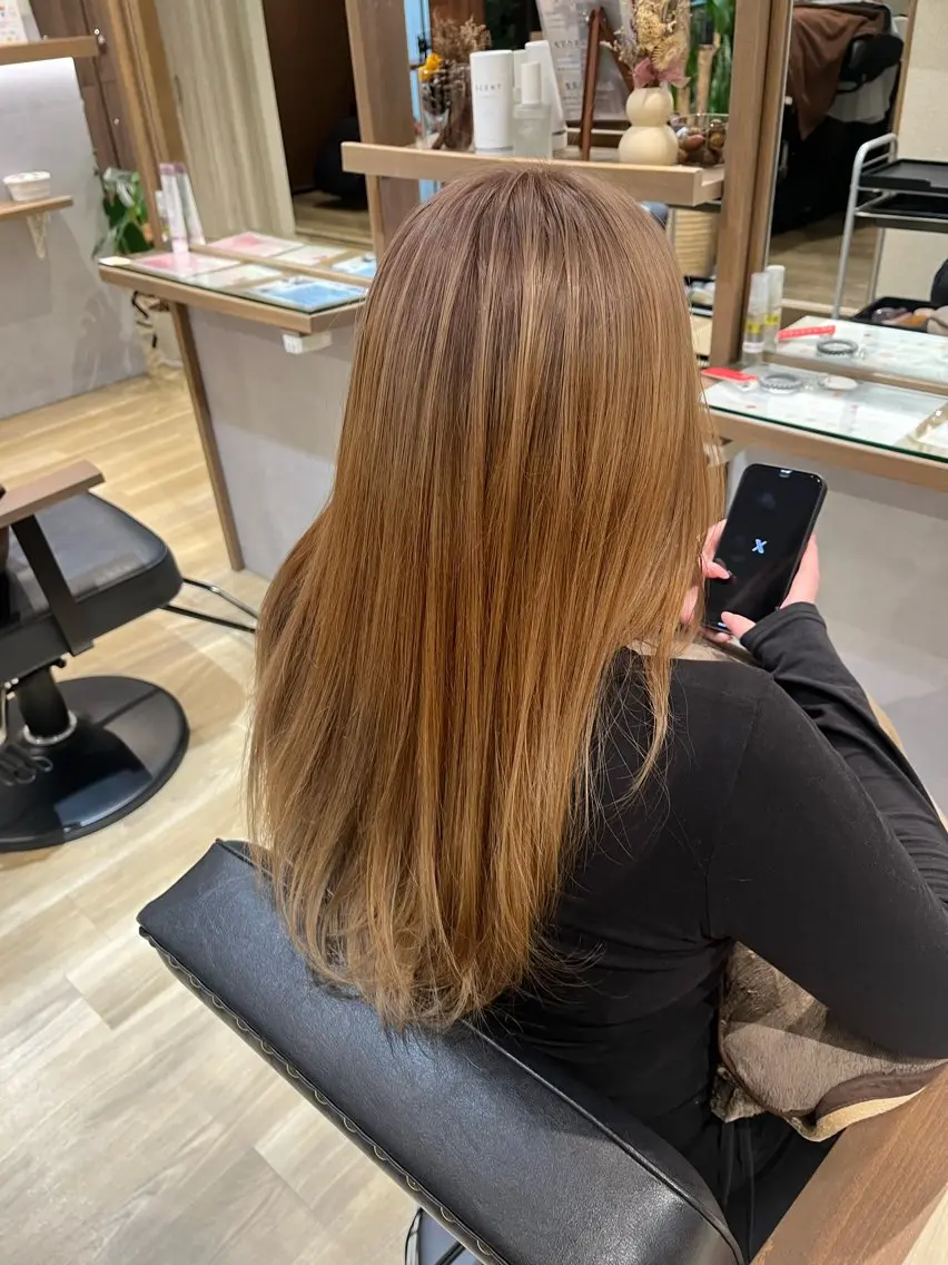 ロング カット ヘアカラー 樋口 莉奈のヘアスタイル