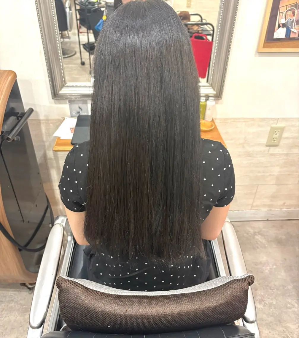 ロング ヘアカラー 堀川 希歩のヘアスタイル