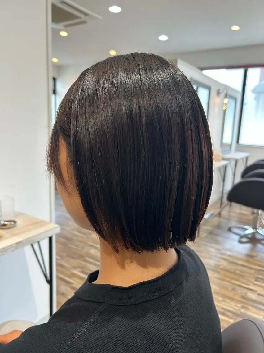 ショート ボブ 縮毛矯正 高木 瑶子のヘアスタイル