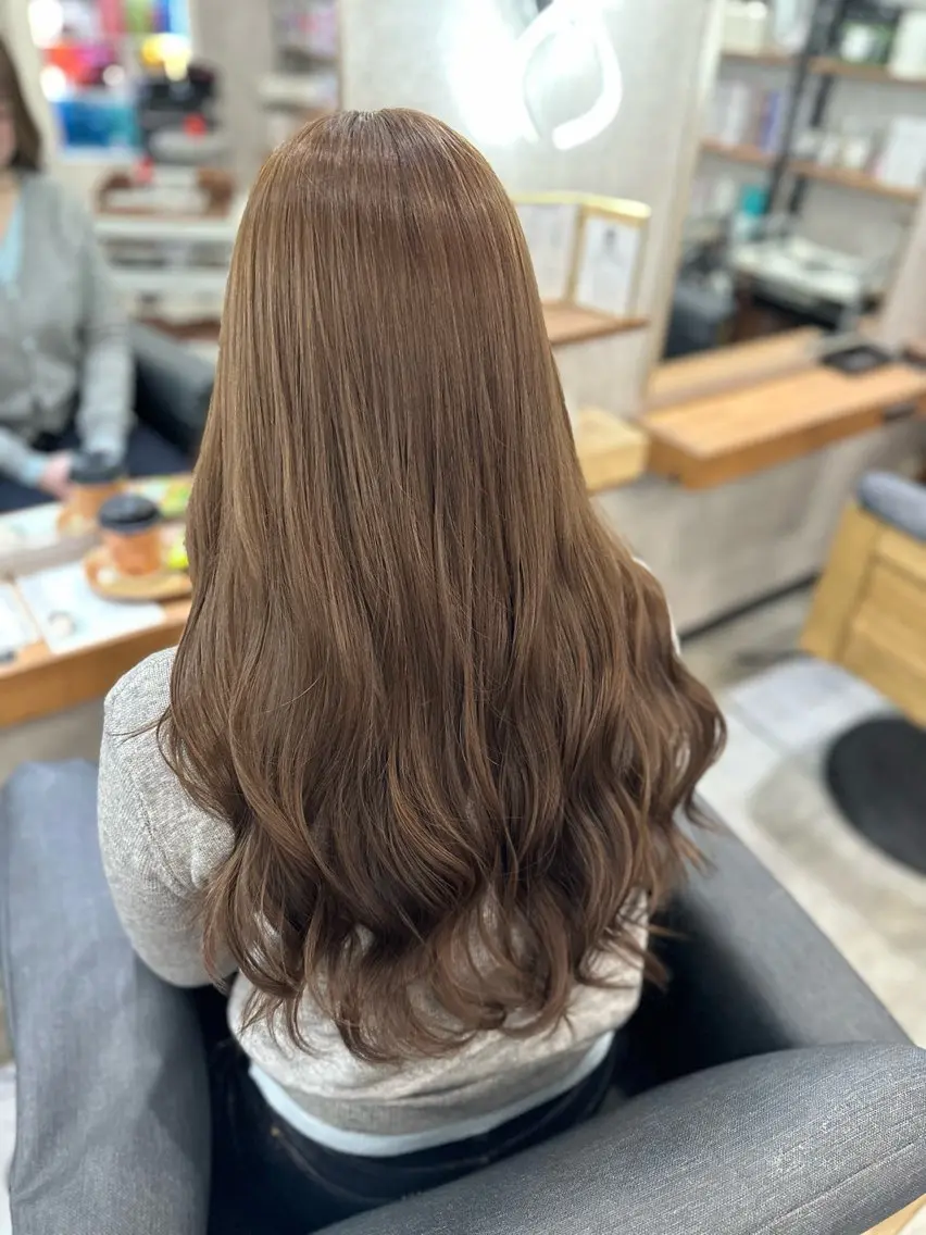 ロング ヘアカラー MOURI CHISATOのヘアスタイル