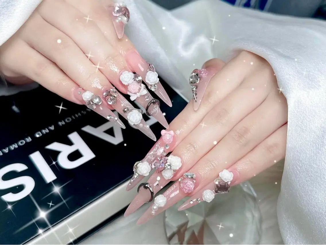ネイル 長さ出し ジェルネイル ガーリー キラキラネイル 韓国ネイル ハンドネイル ハンドケア Nova Nail Nambaのネイルデザイン