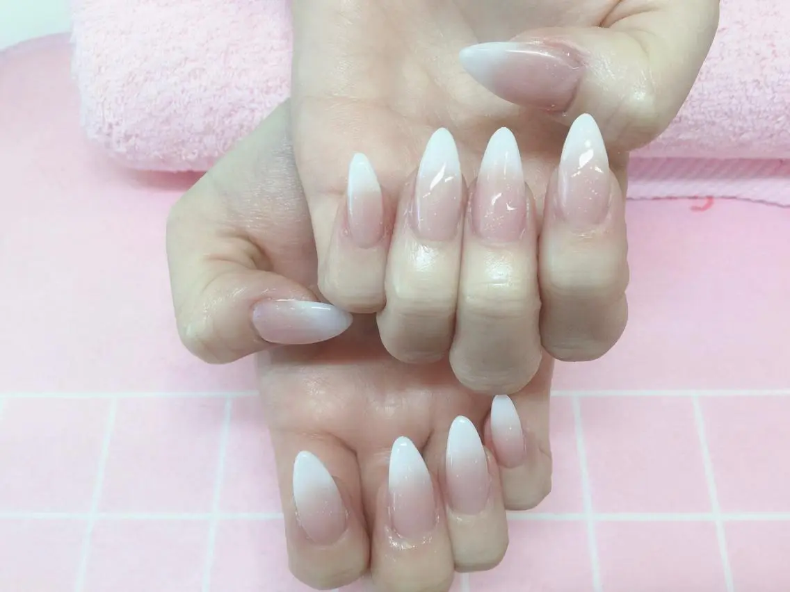 ロング ネイル Megumi Nailのネイルデザイン