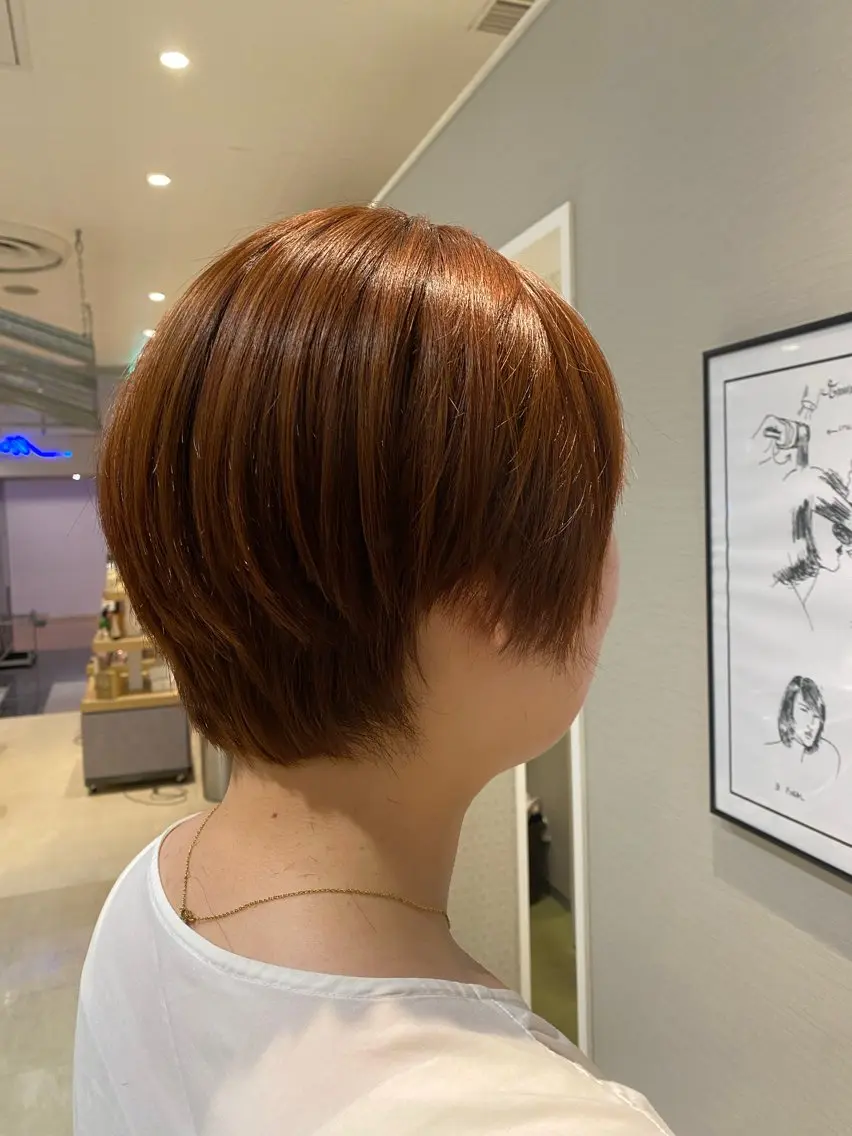 ショート カラー 鈴木 絢麗のヘアスタイル