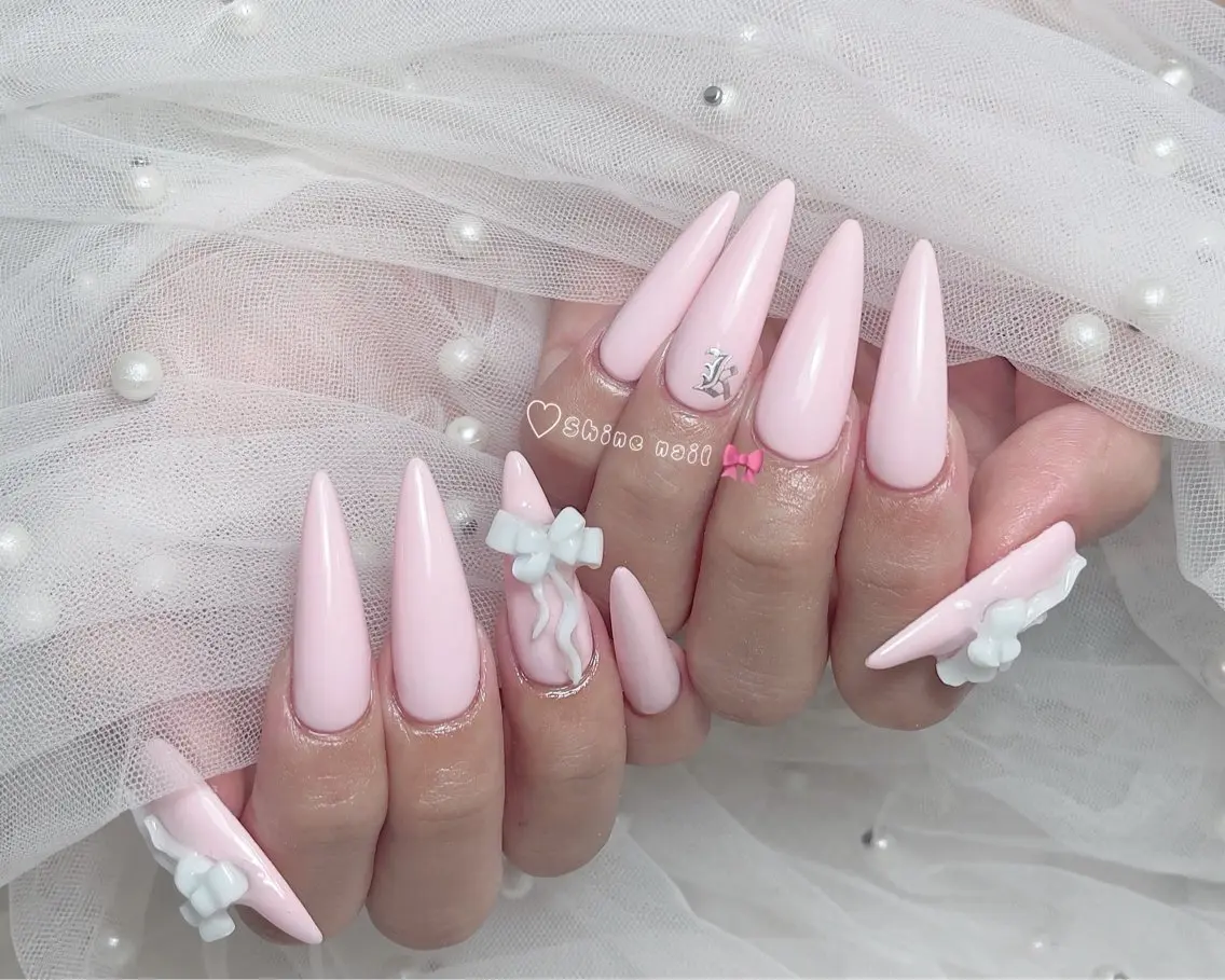 ネイル サイナ🎀 長さだし&デザインのネイルデザイン