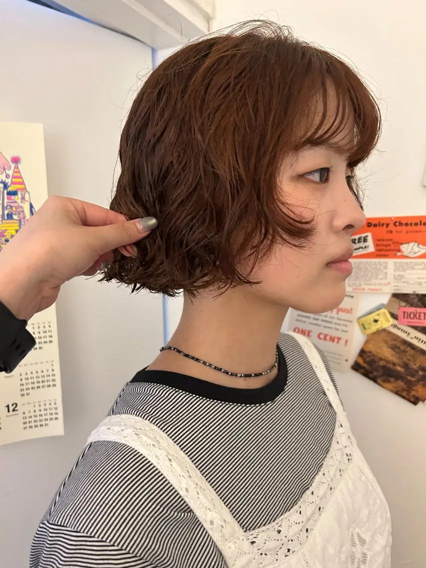 ミディアム カラー パーマ ミディアムパーマ ブラウンカラー オレンジ オレンジブラウン ボブ カット ヘアカラー パーマ maho/垢抜け パーマカラーのヘアスタイル