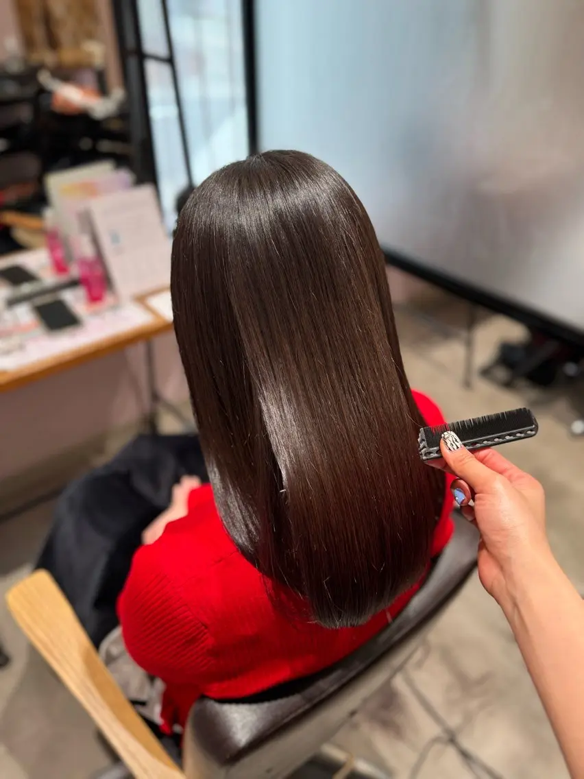 ミディアム 縮毛矯正 森 いずなのヘアスタイル